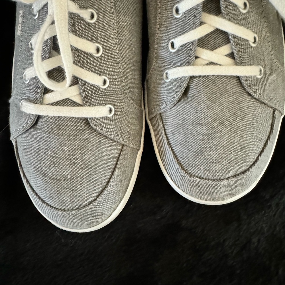 Keds Dark Gray Sneakers, size 10, Excellent Condition, Super Clean, Sweet!!